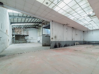 Nave industrial C/ Siete Picos, Pol. Ind. El Cerro, Segovia 24