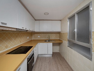 Piso en Av de Ramón y Cajal - Alicante - 53