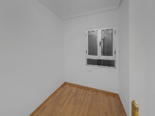 Piso en Av de Ramón y Cajal - Alicante - 60