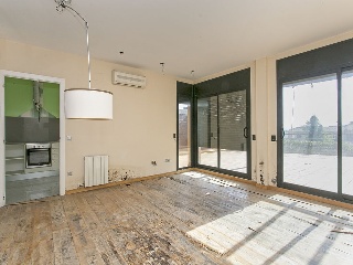 Chalet adosado en Sant Esteve Sesrovires (Barcelona) 10