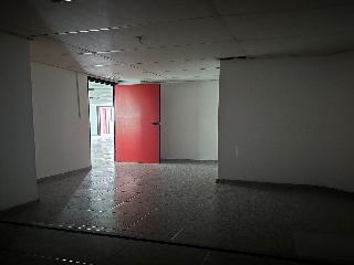 Local en C/ Argullos, Barcelona 4