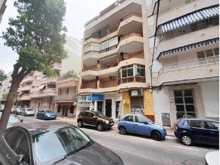 Local en venta en Torrevieja de 96  m²