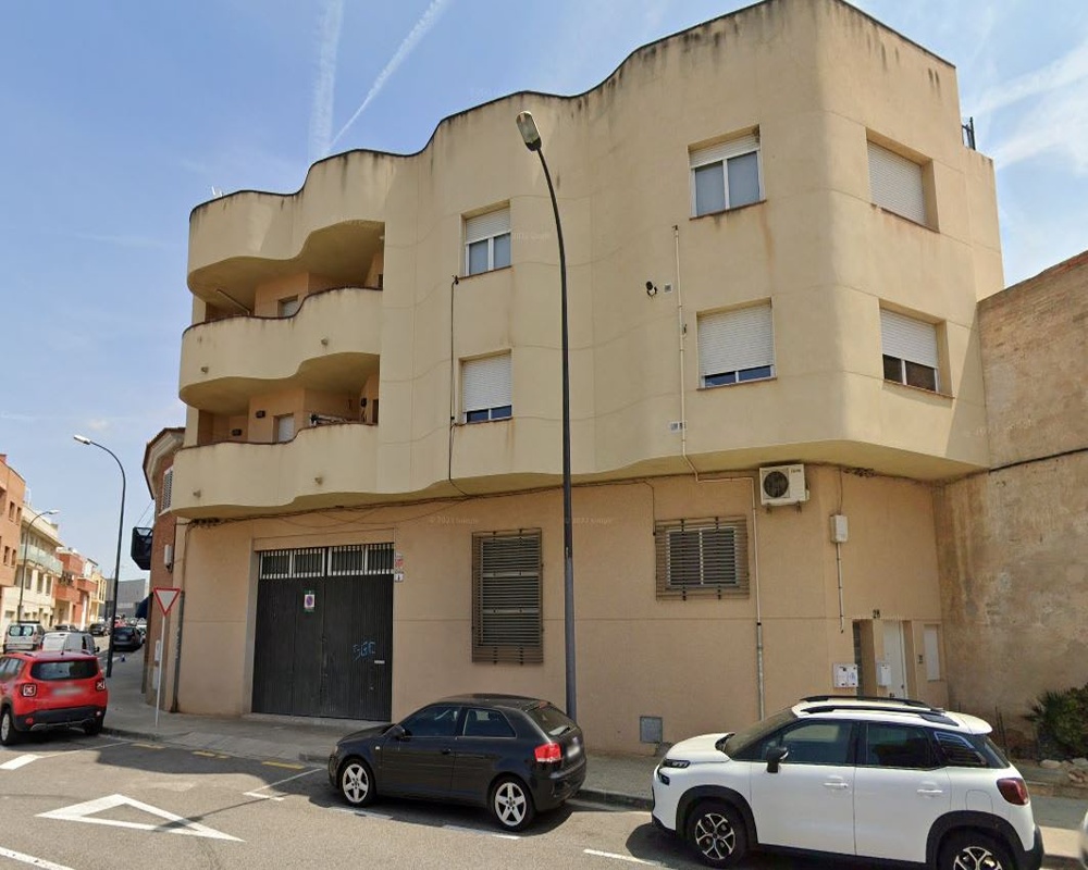 Local en C/ Pere Benavent, Reus (Tarragona)