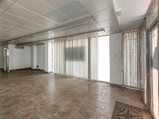 Locales en C/ Pablo Iglesias - Castellón - 5