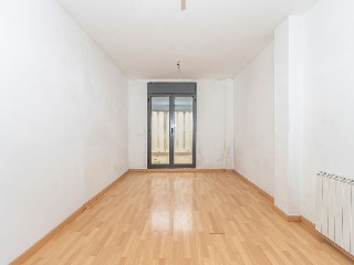 Piso y garaje en C/ Amadeus Vives, Linyola (Lleida) 4