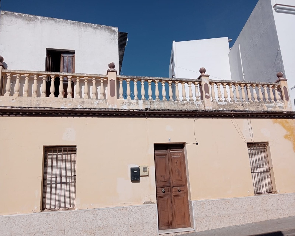 Casa en C/ Santiago, Montellano (Sevilla)