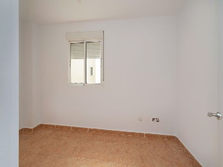 Piso en C/ Colonia Santa Isabel 8