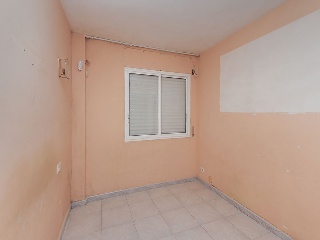 Piso con garaje en Av los Ángeles 10