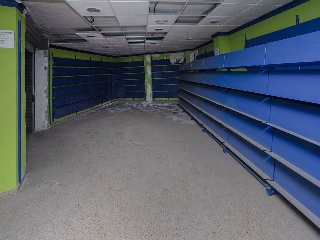 Local y garajes en Av Alfonso XIII - Elda - Alicante 38