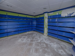 Local y garajes en Av Alfonso XIII - Elda - Alicante 39