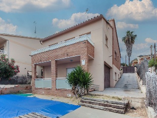 Chalet aislado en C/ Pirineu 30