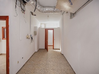 12085-0001 18