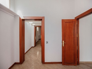 12085-0001 26