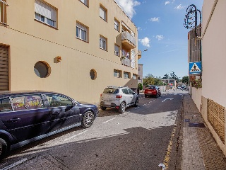 12085-0001 32