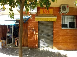 Local en C/ Esturión - Sevilla - 3