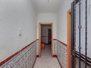 Local en C/ Xúquer 20