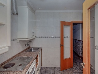 Local en C/ Xúquer 25