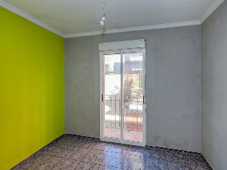 Local en C/ Xúquer 26