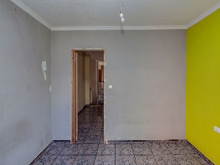 Local en C/ Xúquer 27