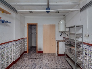 Local en C/ Xúquer 42