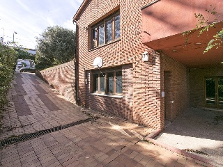 Chalet independiente en C/ Enric Morera - Cerdanyola del Vallès - 35