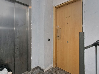 Pisos y locales en C/ Joan Salvat i Papasseit 27