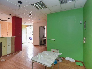Local en C/ Josep Trueta 12