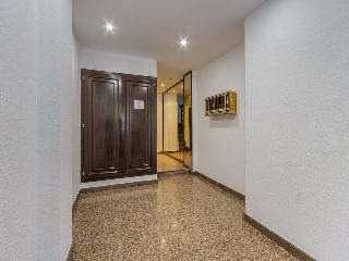 Oficina en C/ Vallcalent, Lleida 23