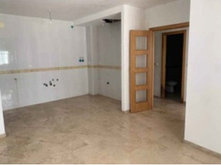 Piso y plazas de garaje en C/ Virgen de la Cabeza 3