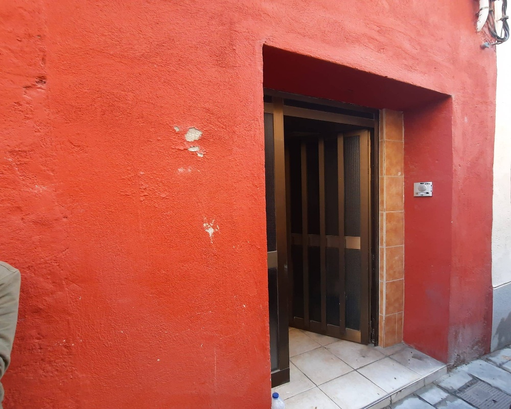 Local en C/ San Vicenc  - Igualada - Barcelona