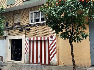 Garaje en C/ Alcalde de la Cruz Ceballos, Córdoba 3