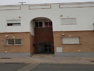 Piso con garaje y trastero en C/ Seguirillas, Gerena (Sevilla) 5