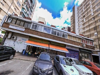 Local en venta en Hospitalet De Llobregat de 56  m²