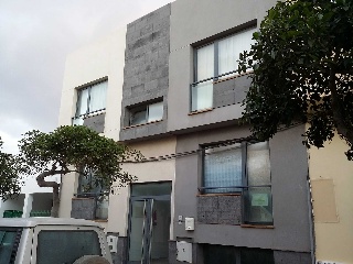 Piso en venta en Oliva de 64  m²
