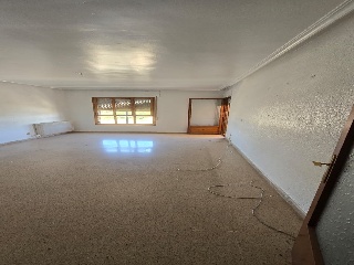 Piso con anejos en Ctra Valencia 2