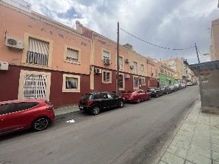 Piso en venta en Almería de 72  m²