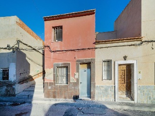 Calle Gabriel Miro 18