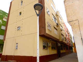 Piso en venta en Almería de 75  m²