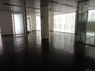 Local en C/ Hermanos Navarro Caracena 4