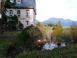 Edificio en construcción paralizada en  Mombeltrán 3
