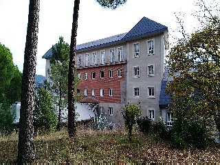 Edificio en construcción paralizada en  Mombeltrán 7