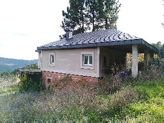 Edificio en construcción paralizada en  Mombeltrán 10