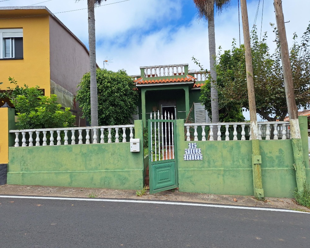 Chalet en C/ Carril Alto, Tacoronte (Santa Cruz de Tenerife)