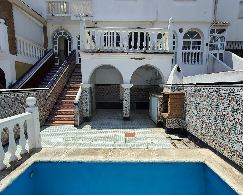 Chalet adosado en C/ Barbo