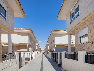 Chalet adosado en C/ Médico Federico Martínez - Elda - Alicante 3