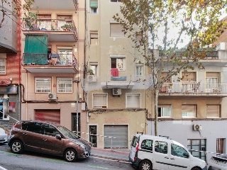 Piso en C/ Amadeu Vives - el Hospitalet de Llobregat - 2