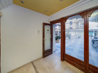 Local comercial en Av Alcoy - Benidorm - 11