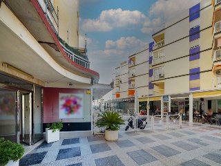 Local comercial en Av Alcoy - Benidorm - 23