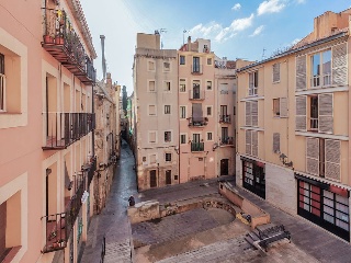 Vivienda en Pz de Santiago Russinyol 43