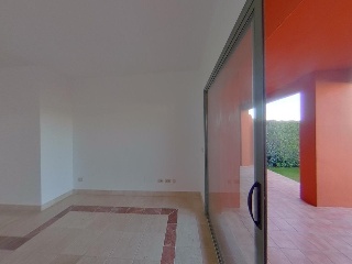 Vivienda con garaje y trastero en C/ Pico Alcazaba 8
